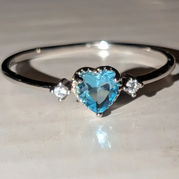 Stunning 925 Sterling silver promise ring sz 6 - Picture 3 of 17